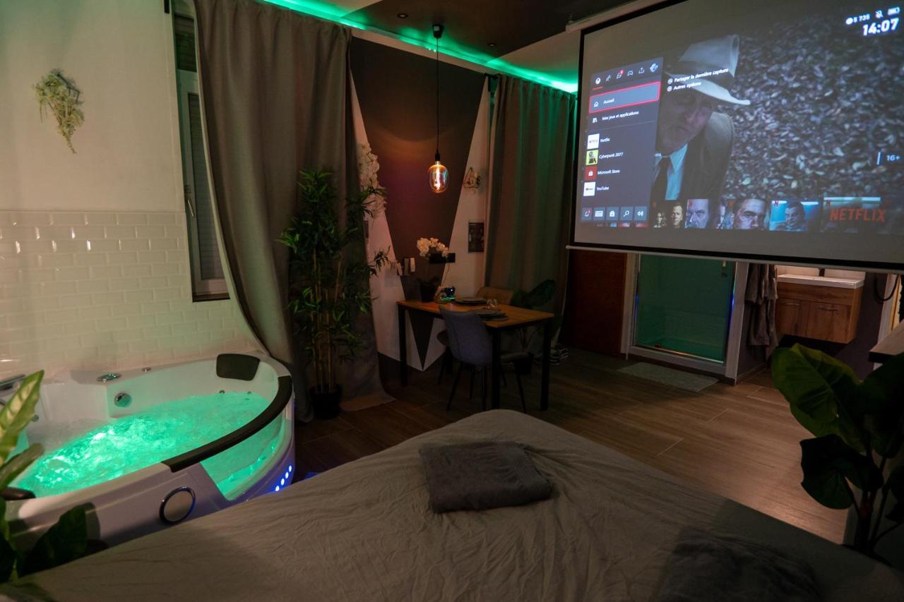 Capsule Color Deluxe Balneo I Ecran Home Cinema I Console De Jeux Trith-Saint-Leger Exterior photo