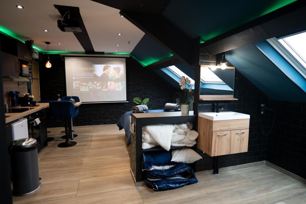 Capsule Color Deluxe Balneo I Ecran Home Cinema I Console De Jeux Trith-Saint-Leger Exterior photo